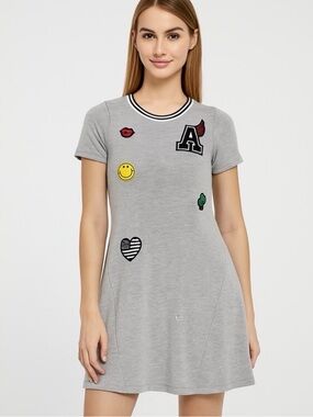 New women’s Design Lab Lord & Taylor dress S/P appliqués S fleece